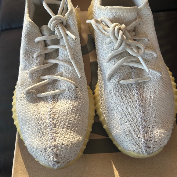 Adidas White Yeezy Boost 350 V2Sneakers - Picture 1 of 7